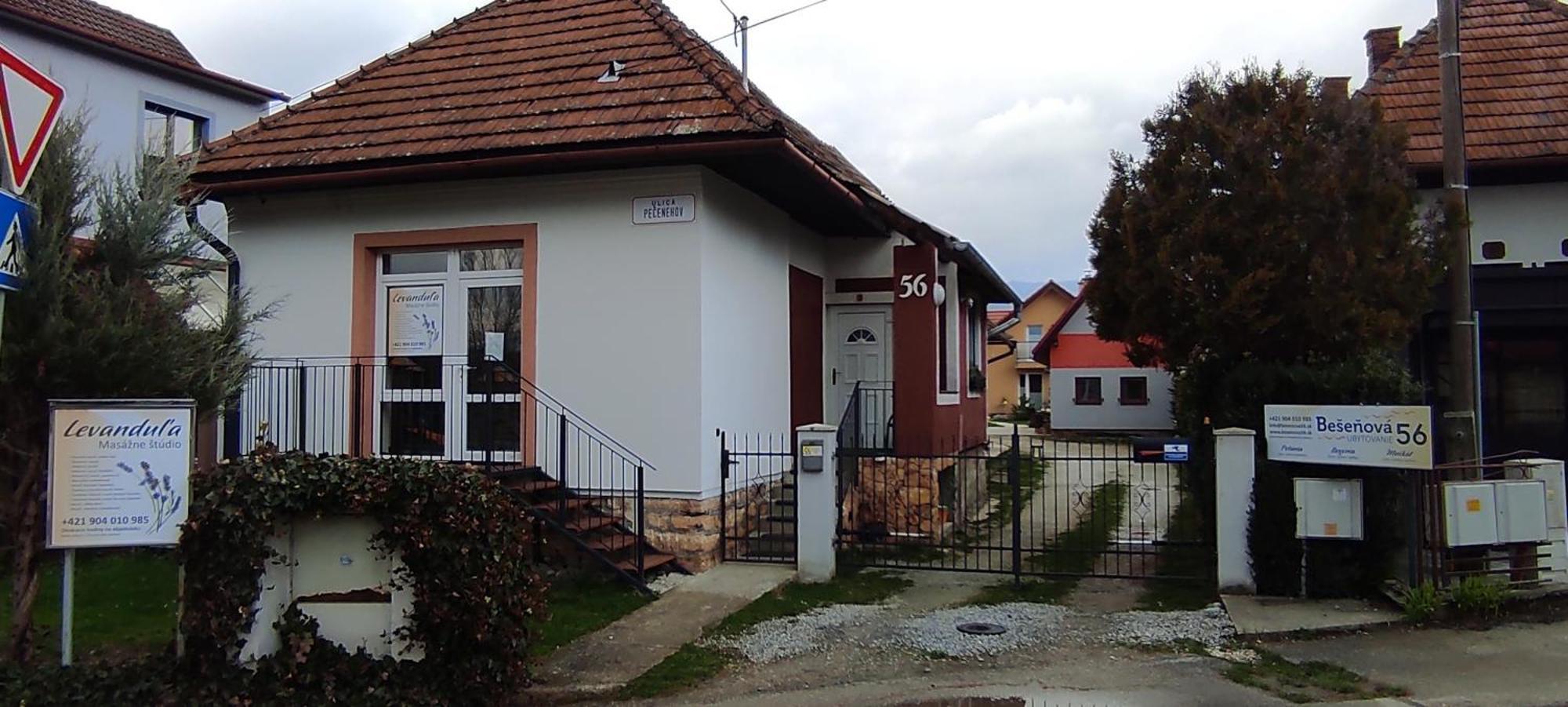 Petunia-Dom S Dvoma Spalnami Bešeňová Exterior foto